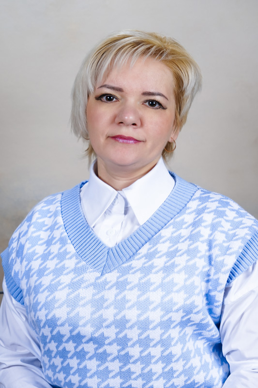Хатчева Ирина Николаевна.